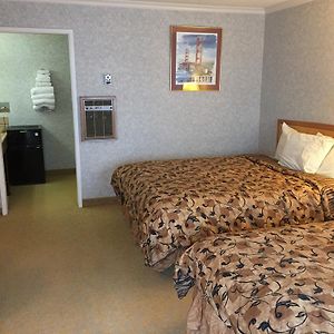 Queen Room Two Queen Beds Non-Smoking